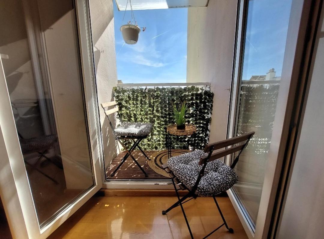 Beautiful Apartment, Beach Area