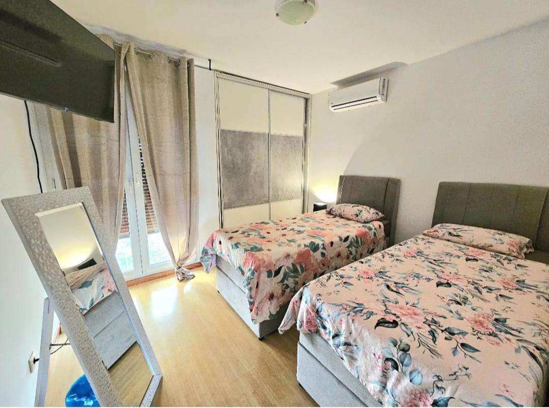 Beautiful Apartment, Beach Area