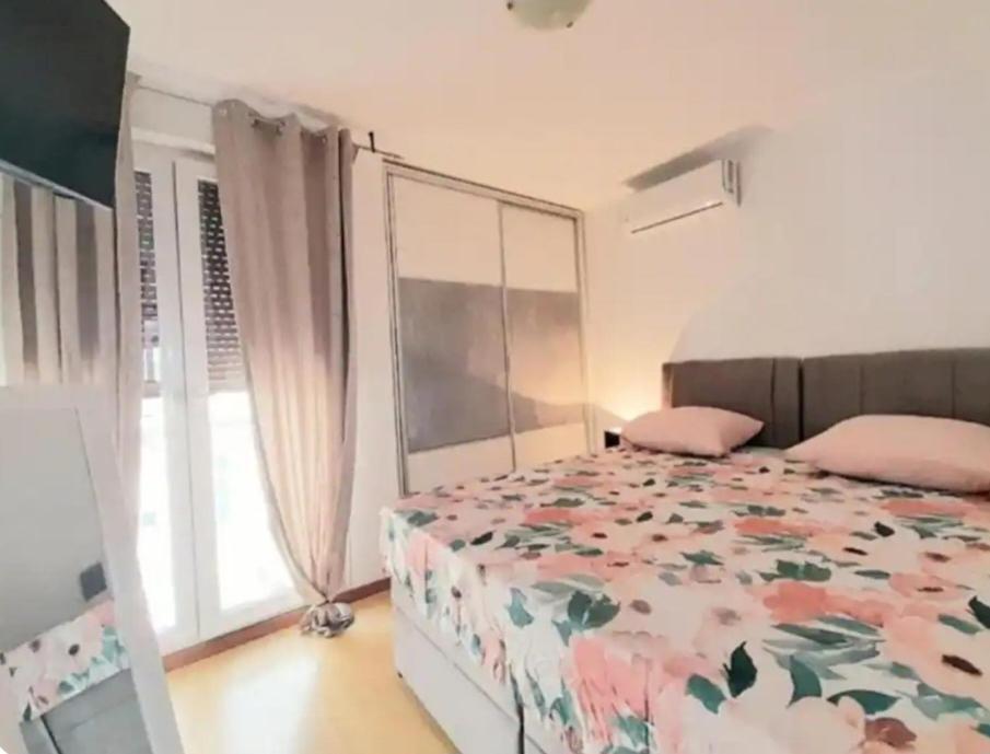 Beautiful Apartment, Beach Area *