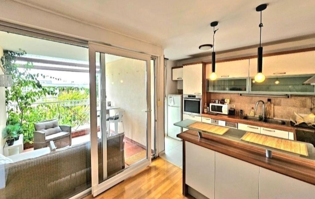 Beautiful Apartment, Close To Appartement Split